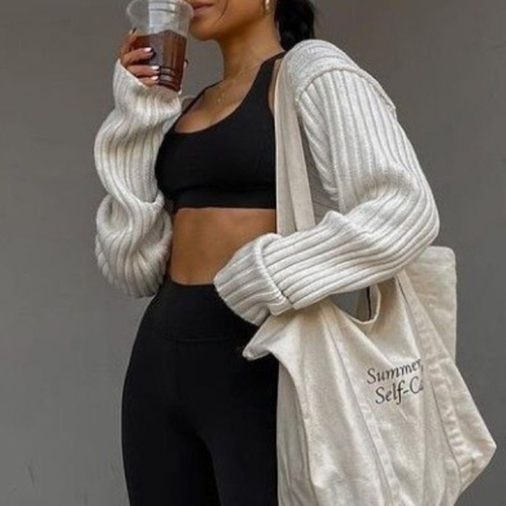 Simonett Sweater Sleeve Shrug